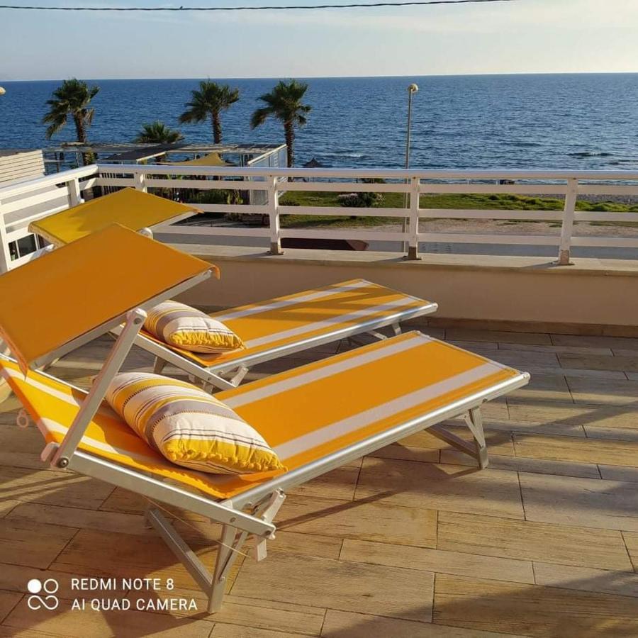 Suite In Front Of The Sea Nea Thesi Екстер'єр фото